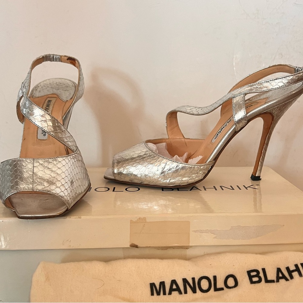 Manolo Blanhik Snake Skin Italy Size 38 Box Dust Bag Silver heel SHOES AUTHENTIC